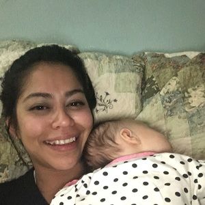 Meet your Posher, Adelfa